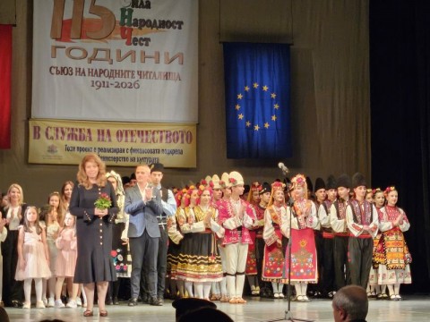 Смесен хор „Добри Чинтулов“ откри тържествения концерт за 115 години от Съюза на народните читалища