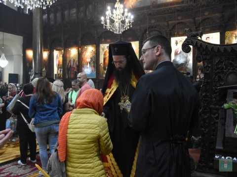 Празнична вечерня в храм “Св. Георги” в Ямбол