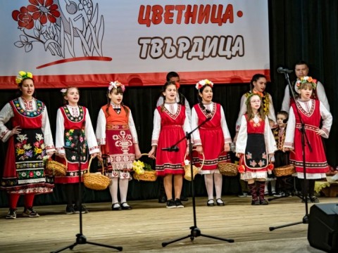 Над 350 участници събра юбилейният събор „Пролетни игри и обичаи – Цветница“ в Твърдица