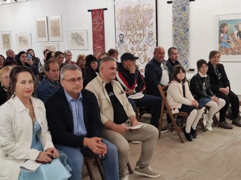 Семейна изложба „Буквите“ в Жеравна обединява поколения творци