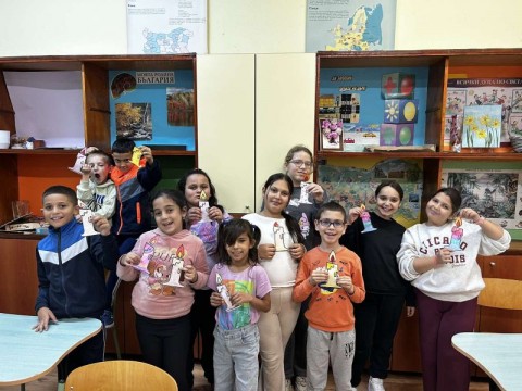 1 ноември – Ден на народните будители с учениците от ЦОУД 3. и 4 от ОУ “Панайот Хитов“ 