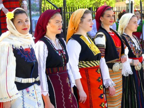 Празник на самардалата превърна Нова Загора в кулинарна столица