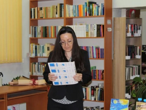 Ангелина Бакалова представи историческите си романи пред читатели в Котел