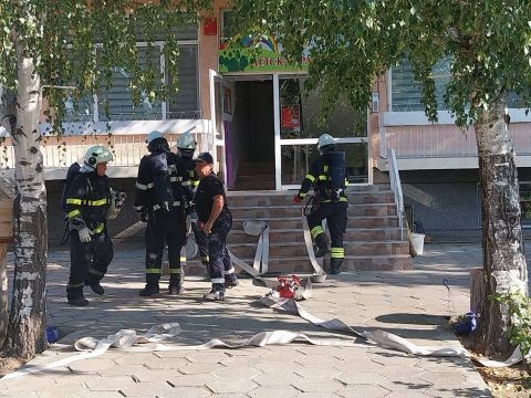 Малчугани от ДГ „Щастливо детство“ участваха в урок по пожарна безопасност в Твърдица