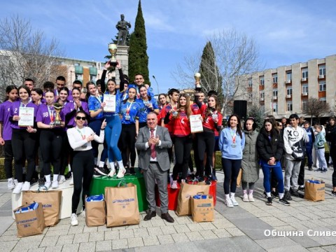 Награди за участниците в 61-то издание на щафета „Освободител“ в Сливен