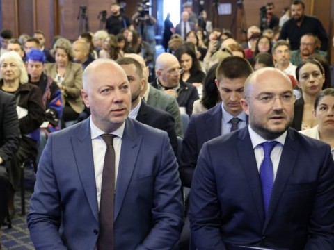 Премиерът Желязков: Единодействието на гражданско общество и държава е ключово в борбата срещу жестокостта спрямо животните