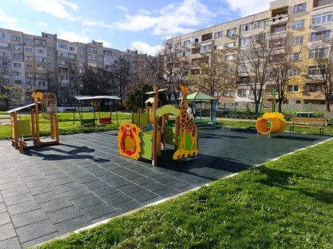 Nova detska ploshtadka