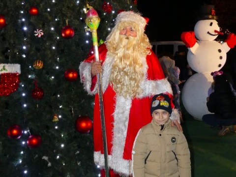 Новина: Коледната магия озари Нова Загора