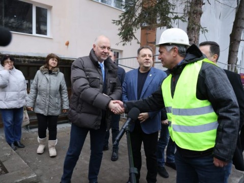 Желязков: Оставяме значителен ресурс във фонда и в ББР за саниране на жилищата на българските граждани
