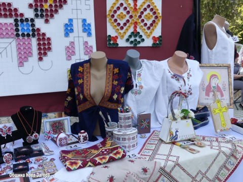 Българската шевица събра творци и почитатели на традициите в Загорци
