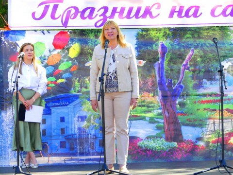 Празник на самардалата превърна Нова Загора в кулинарна столица