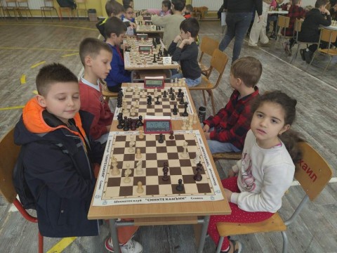 Седем медала за „ШК Сините камъни“ от турнир „Свобода“ в Раднево