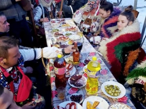 Кукерски игри в Пъдарево събраха малки и големи за празнично шествие