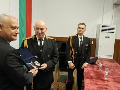 Старши комисар Димитър Величков напуска системата на МВР с почетно отличие „За доблест и заслуги”