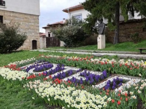 Котел посреща първата организирана група испански туристи