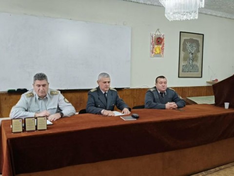 Трима пожарникари са наградени от ръководството на РДПБЗН-Сливен