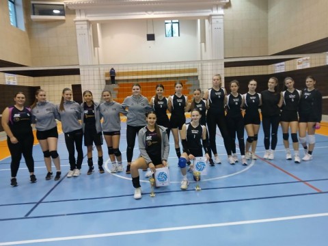 Волейболни срещи от Ученически игри 2025/2026 събраха ученици в спортна зала „Младост“