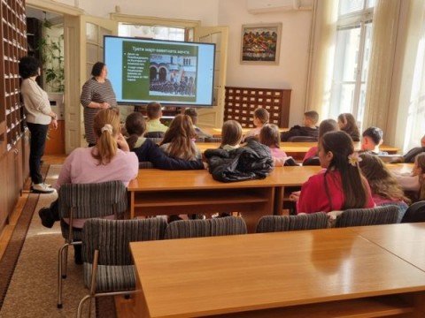 Ученици отбелязаха 3 март с презентации в РБ „Сава Доброплодни“ – Сливен