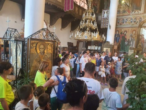 Сливенска митрополия за пореден път подкрепи летния лагер за деца със специални потребности