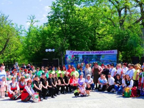 Празник на самардалата превърна Нова Загора в кулинарна столица