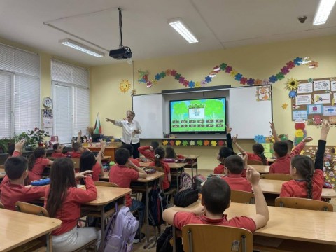 Урок по английски език