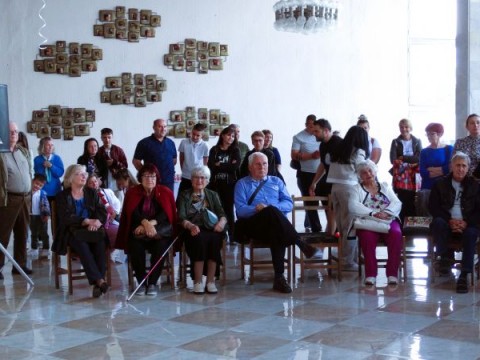 Изложбата „Моето село – приказка в цветове“ превърна Нова Загора в сцена на детското въображение