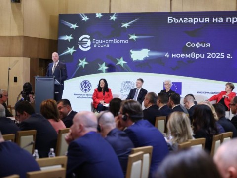 Премиерът Желязков: Еврото е стратегически избор за България