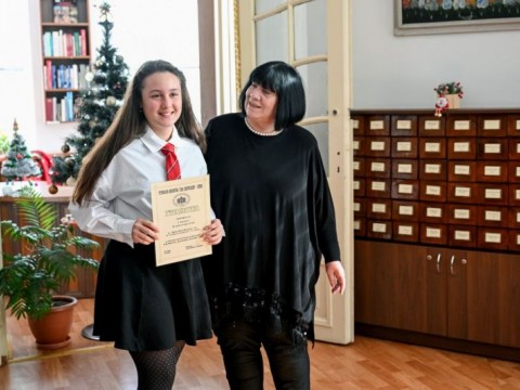 „Коледна магия“ 2025 завърши с награждаване в Регионална библиотека „Сава Доброплодни“ – Сливен