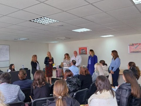 Национална кръгла маса в Твърдица обедини екипите на ЦОП в дискусия за подобряване на комуникационните умения