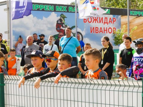 Мотополигон „Докса баир“ стана арена на зрелищния „Grand Prix Kippen 2025“