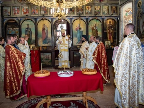 Тържествено преосветиха храм „Св. Петка“ в Твърдица и отслужиха литургия на Потопената църква