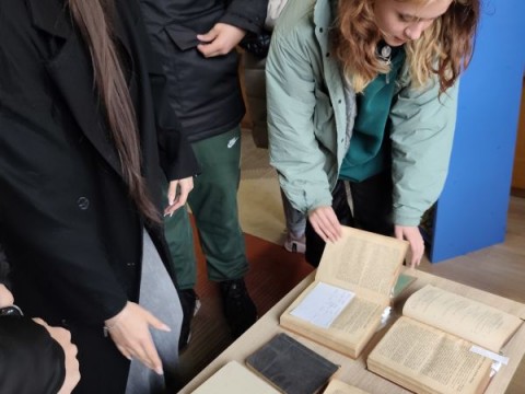 Библиотека "Зора"