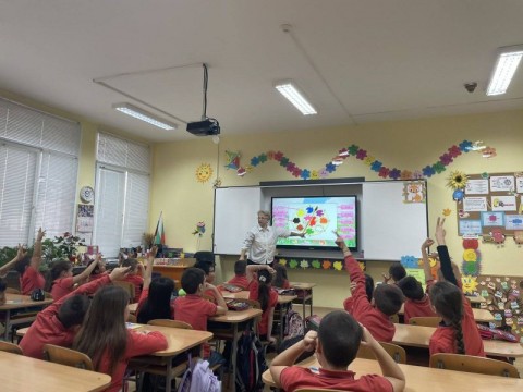 Урок по английски език