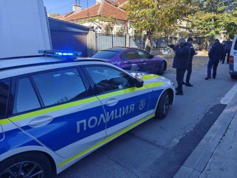 Полицията в Сливен е задържала водач на лек автомобил за дрифт и опит да осуети проверка