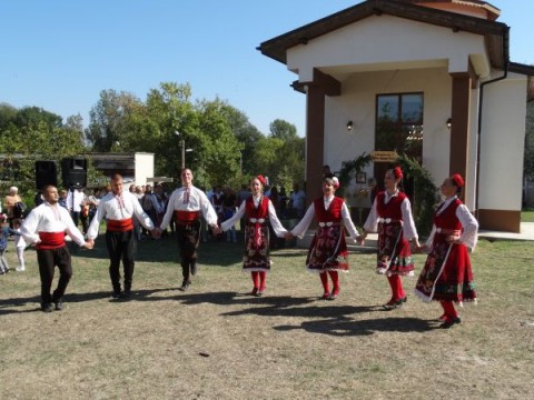 В новозагорското село Полско Пъдарево беше официално открит параклис „Св. Пророк Илия“