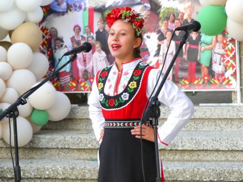 С. Езеро отпразнува своя традиционен празник с музика, танци и настроение