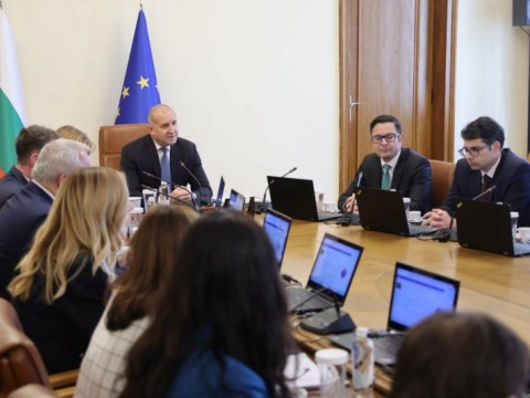 Румен Радев: Кръстосаните проверки в системата на здравеопазването ще продължат в цялата страна