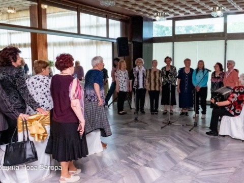 Нова Загора отдаде почит на учители и културни дейци в навечерието на 24 май