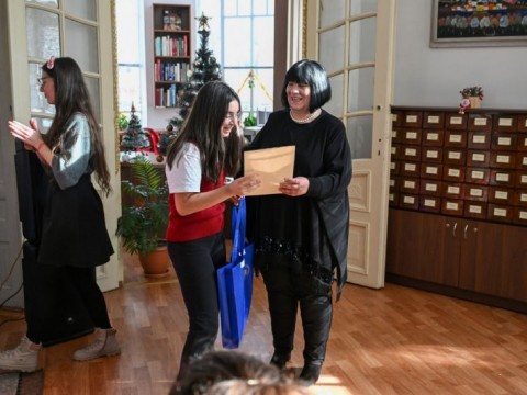 „Коледна магия“ 2025 завърши с награждаване в Регионална библиотека „Сава Доброплодни“ – Сливен