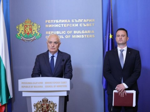 Няма пряка военна заплаха за България, страната ни е обезпечена с горива, стана ясно след свиканото от премиера Желязков работно съвещание за Близкия изток