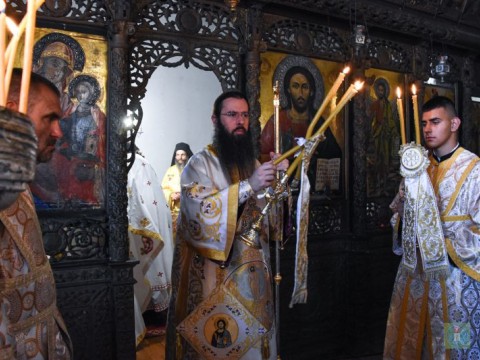 Архиерейска света Литургия за храмовия празник на църквата „Преображение Господне“ в Поморие