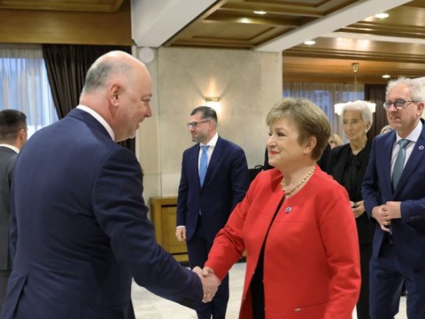 Премиерът Желязков: Еврото е стратегически избор за България