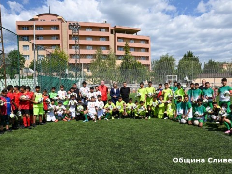 Наградиха победителите във футболен турнир, организиран от местната комисия за борба с противообществените прояви