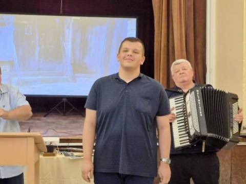 Жеравна почете народния певец Иван Кремов с вечер, изпълнена с музика и спомени