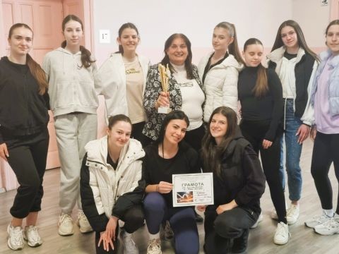 Волейболистките на СУ „Христо Ботев“ – Нова Загора се класираха за зоналния етап на Ученическите игри