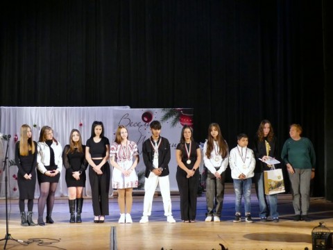 Нова Загора отличи изявените си ученици за 2025 година