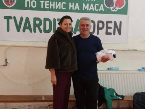 Открит турнир по тенис на маса в Твърдица – спортен дух, емоции и отлични резултати!