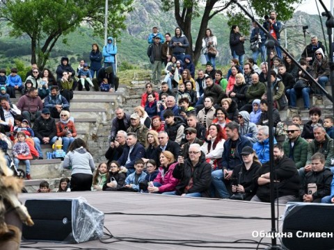 Сливен беше домакин на историческо природозащитно събития - завръщане на брадатия лешояд в България 