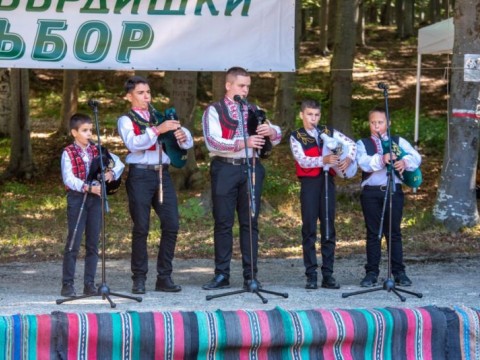 Общотвърдишки събор „Хайдушка поляна“ – мост между поколенията и пазител на родовата памет