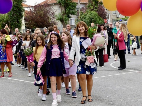 В община Нова Загора удари първият училищен звънец